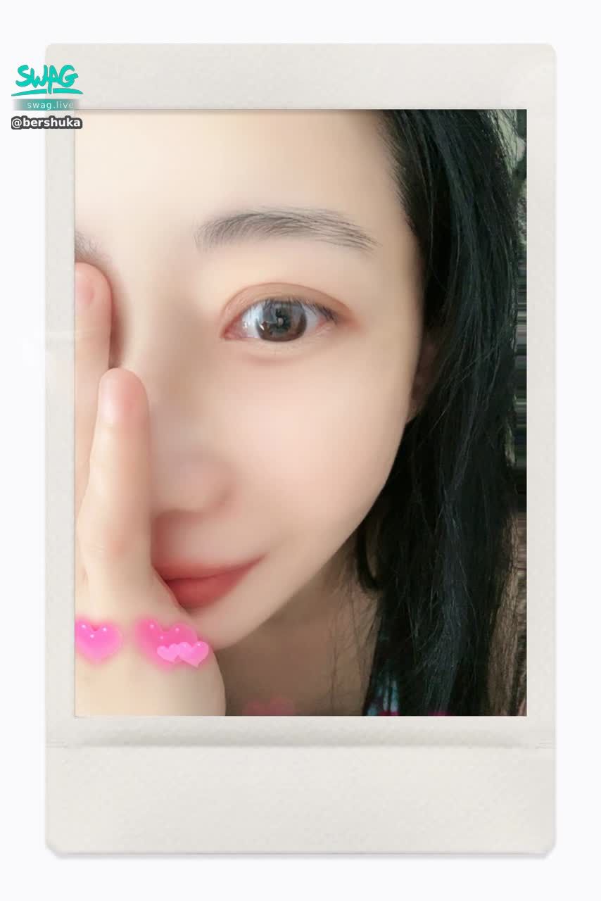 bershuka : 天哪⋯我昨晚明明想睡了，還在吃餅乾⋯後來播到手機沒電🪫0%關機了⋯然後我就回房間倒在床上睡了⋯算是有睡好！讓你們擔心了，抱歉！

我沒事唷💛
