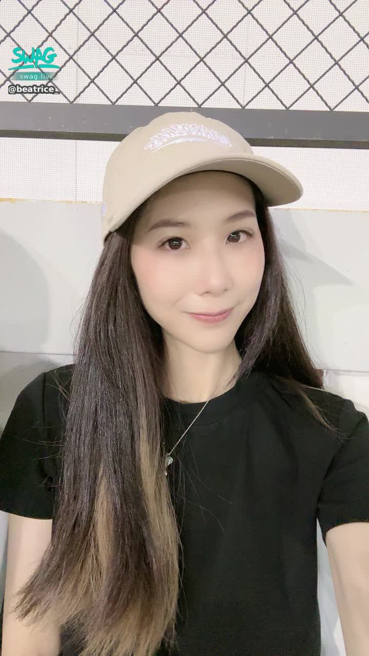 beatrice_ : 看球賽囉⚾️⚾️⚾️