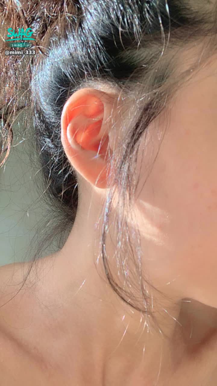 mimi_333 : 這個陽光
有點刺眼
有點炙熱
🌞