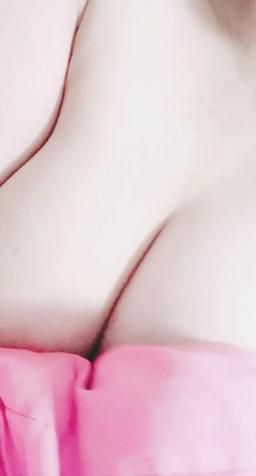 sexybearr : 全裸性感大奶🤤🎁3顆紫黑鑽🉐露點完整版 迷你奶頭Babe還沒看過嗎🤤?