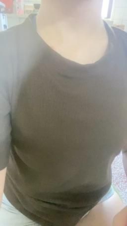 naughty_pipi : 今天上班穿這樣 還行嗎？☺️