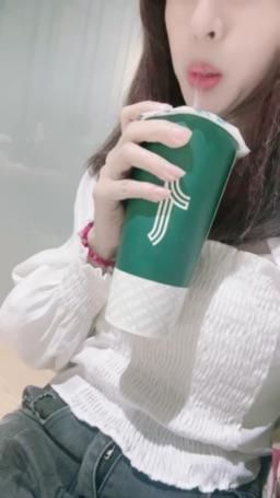 lovemeredith : 遇到前同事請我喝紅茶，你也想遇到我嗎？