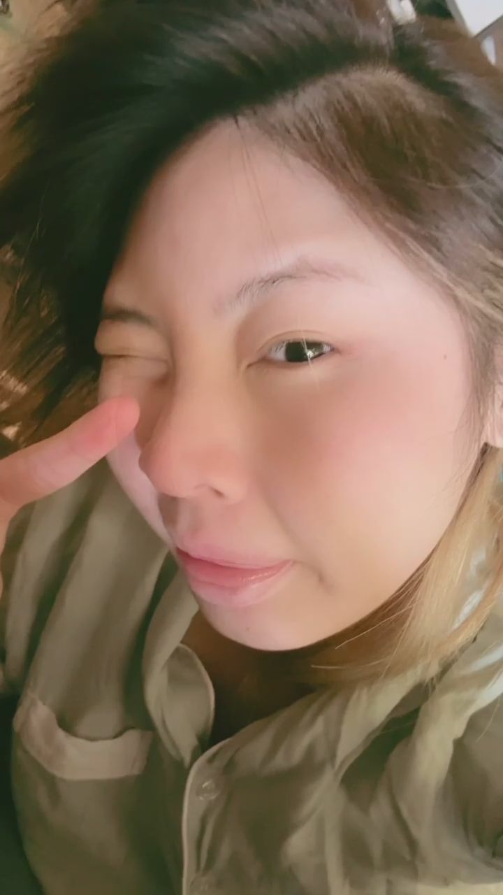 lustine : 放了幾天假😂大家有想我嗎～6/16 (一) 晚上10點半準時開播🥰　#sexy #性感 #生活 #日常 #可愛 #露臉 #素人 #甜美