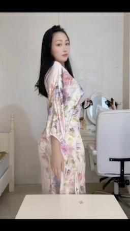 re5933 : 蜜桃臀