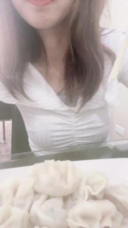 lovemeredith : 吃水餃,10顆45元,普通便宜,等你帶我去吃好吃的