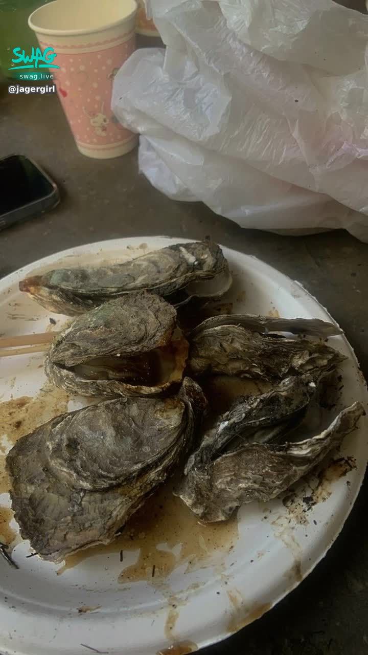 jagergirl : Go to the stream for a barbecue on a group day 🍖 Eat grilled oysters 🦪 Replenish your energy hahahaha 😂