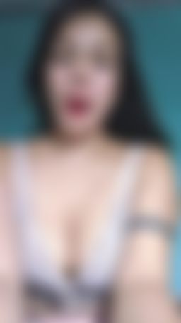 lizzy05 : #shaking boobs
