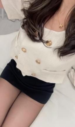 aabbcc718293 : 大家敲碗的今日套裝❤️沒穿小丁