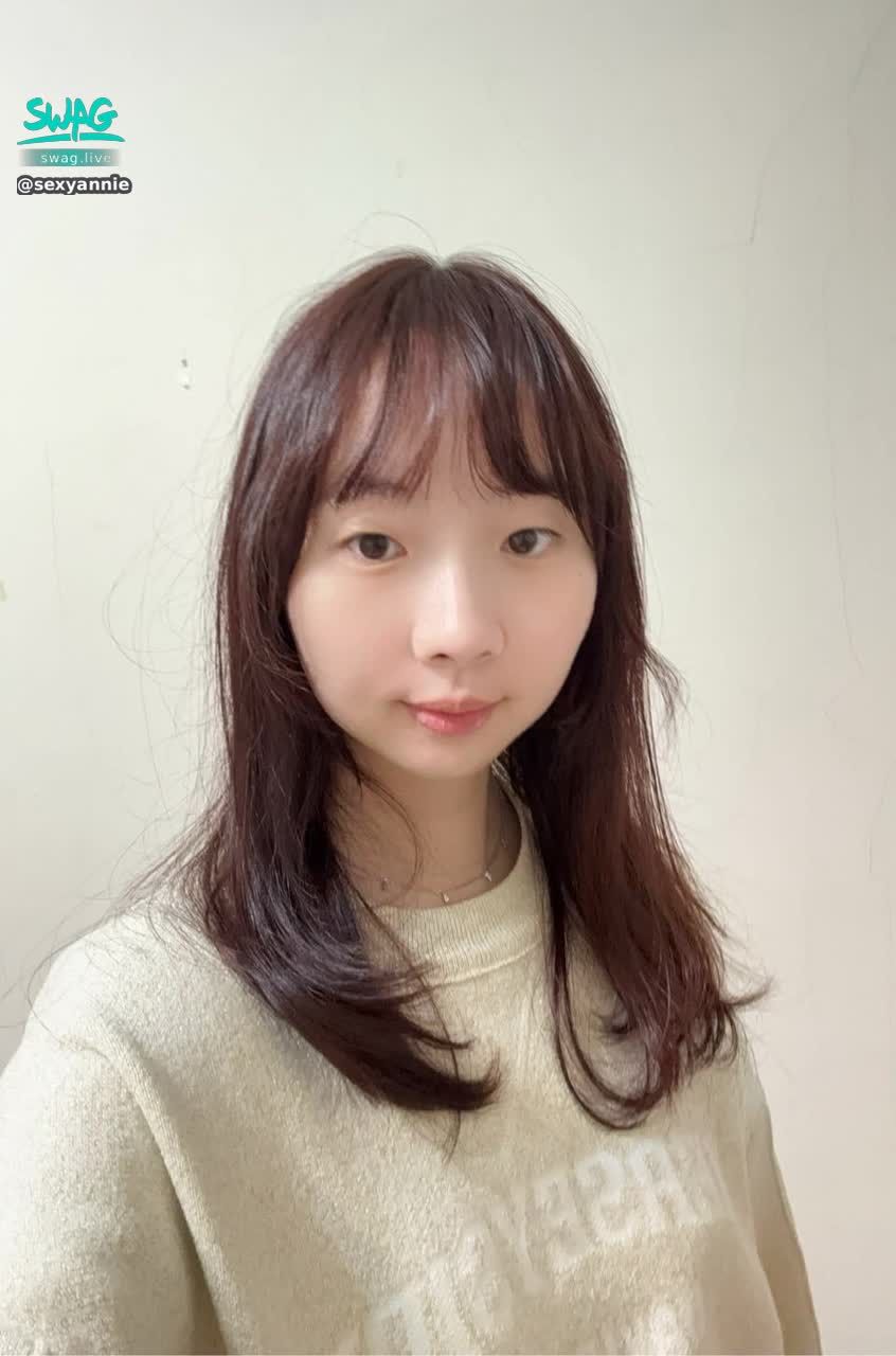 sexyannie : 這是一篇道歉文：
今天我的身體狀況還沒有恢復，導致前半段直播沒有照顧到觀看的粉絲，下指令也沒看，跟你們道歉，也謝謝大家來看我。