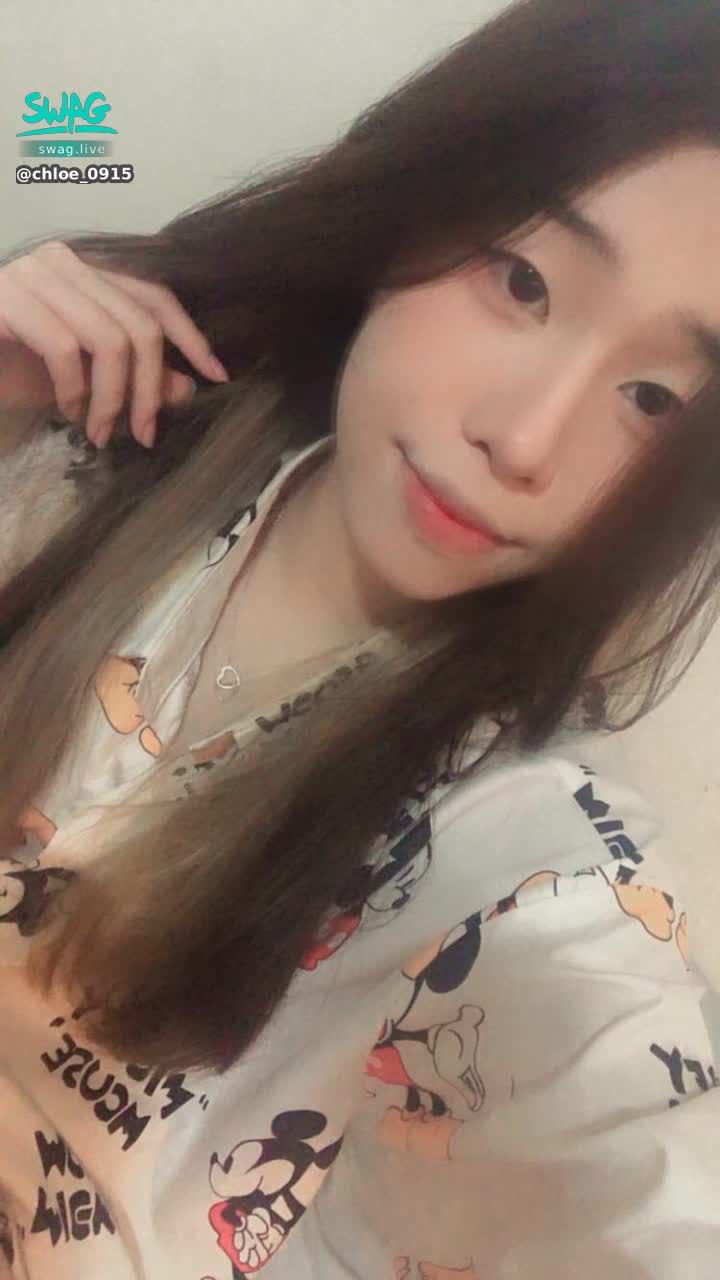  : Do you miss me? It's been a long time since I started broadcasting 😂
Send me a private message: "Xiao Xi, I miss you so much"
Give you a bonus movie 🥰😈

#sexy #露臉 #可愛 #甜美 #素人 #性感 #蘿莉控 #私訊