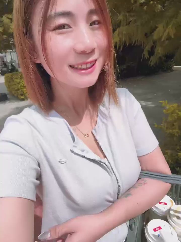 pizza_0705 : Let me show you my daily work 🥰
It's almost holiday time. Anyone want to go out with me?
Have coffee and chat together 🧡 Private message I want to date
#露臉 #約會 #sexy #性感 #生活 #日常 #可愛 #甜美 #素人 #單親媽媽