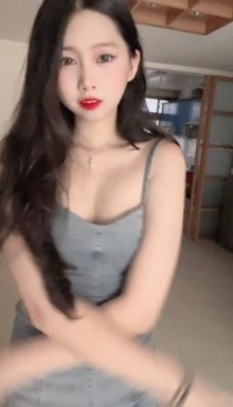 bluemoon.12999 : 今晚凌晨兩點開播～記得來陪陪我喔