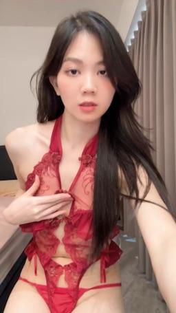 liyongninini : 妮妮明天晚上10点就会开播哦，爱你啊，宝贝们。