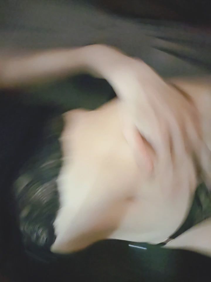 quanna : 送禮物換無碼無套實戰隱藏版❤️
看動態跟長片都沒有的實戰片😈👉👌💦💦💦

送跳蛋🉐️一部實戰抽插淫片
送4個按摩棒🉐一部露臉口交實戰淫片
送豪華遊艇🉐刺激地點實戰影片