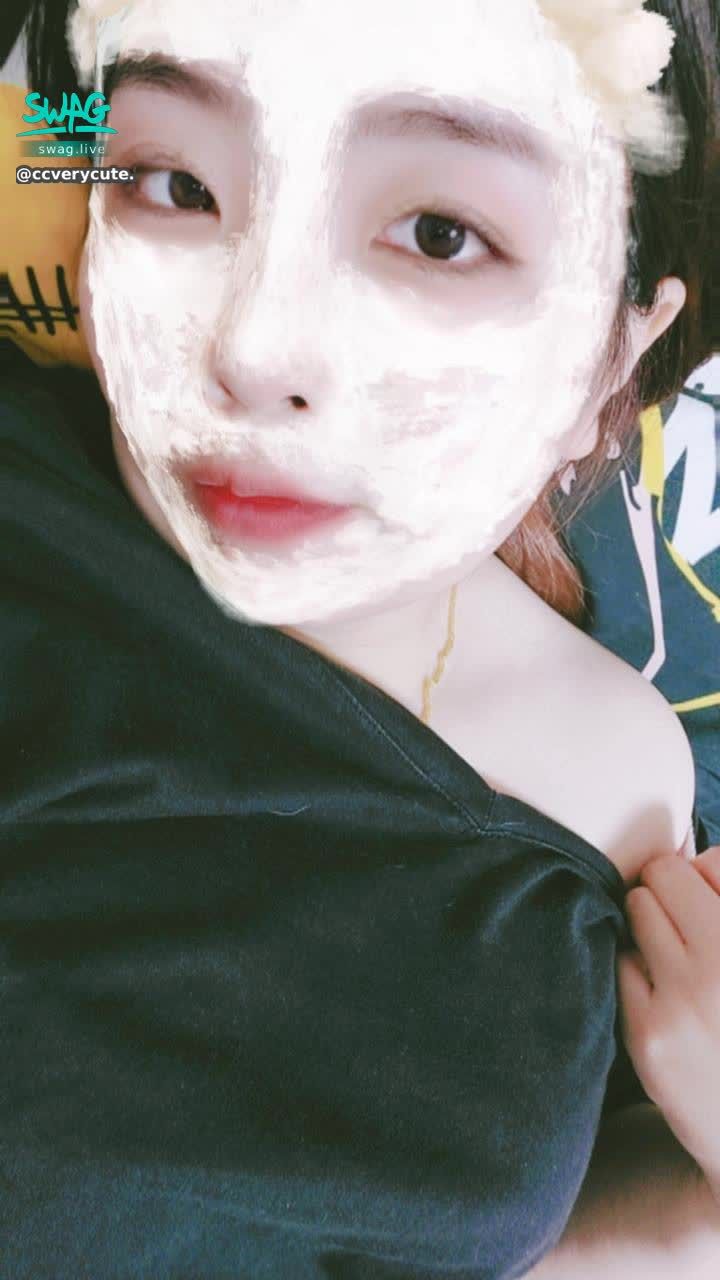 ccverycute.725 : 看各式大尺度影片請私訊🥰