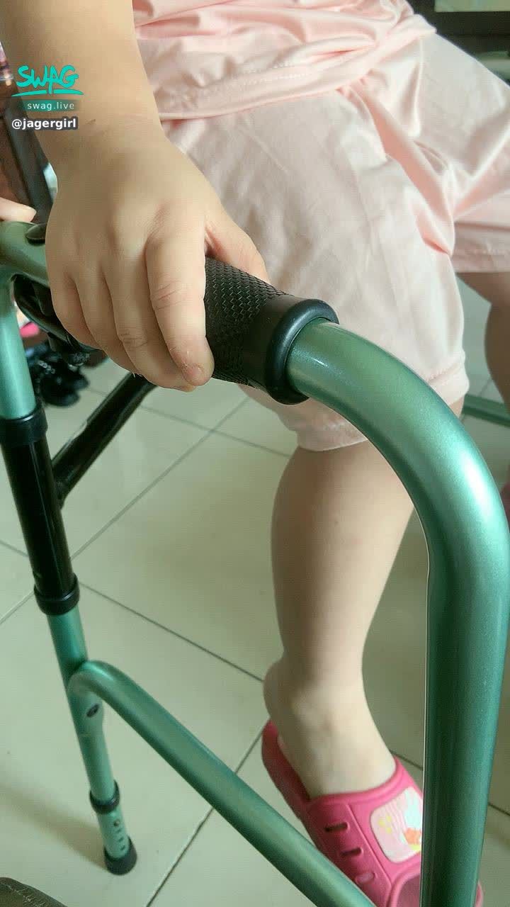 jagergirl : 假日就要陪我姪女了😂