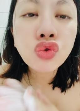 lelelina : 😘日常非常之日常系洗臉😆😆😆😆
如果Babe你想看樂樂最真實現況就是這樣😆😆😆