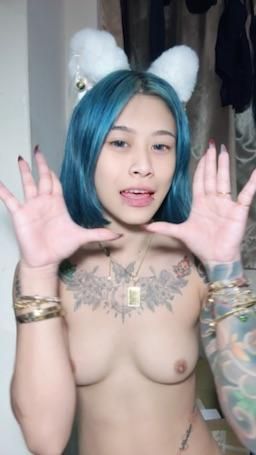 sexyestherr : 還是得可愛一下💗🤤