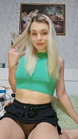 cuteairin19 : hi hi😘 I'm back
