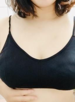 lelelina : 🤭廁所南半球視角～掀起來的快感🤭
#樂樂#巨乳#乳頭#激凸#南半球#愛撫#性感#騷#白皙#內衣