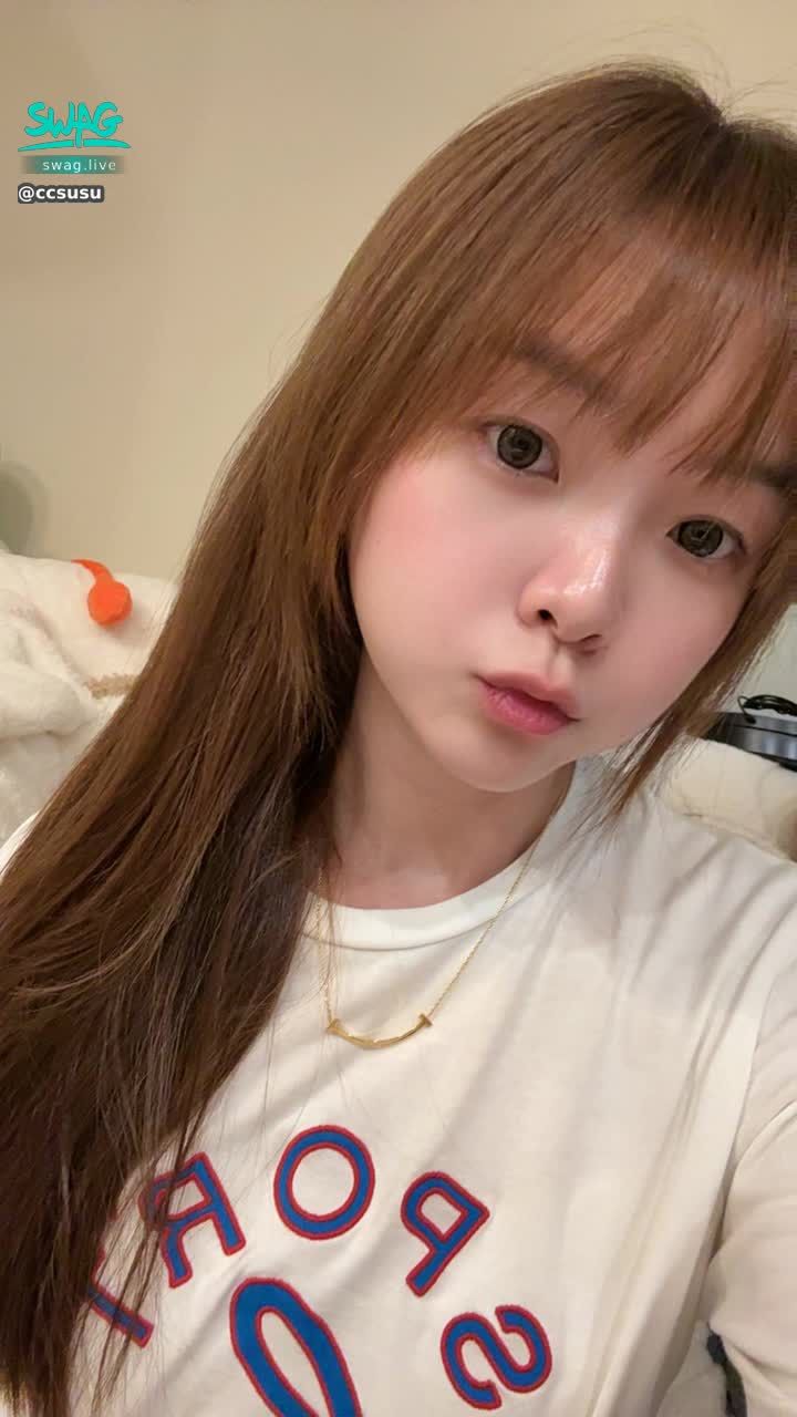 ccsusu : 23：30 上播聊聊天🤍