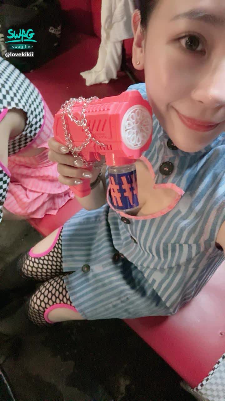 lovekikii : 這是我的走秀造型⋯還沒化妝版🤣