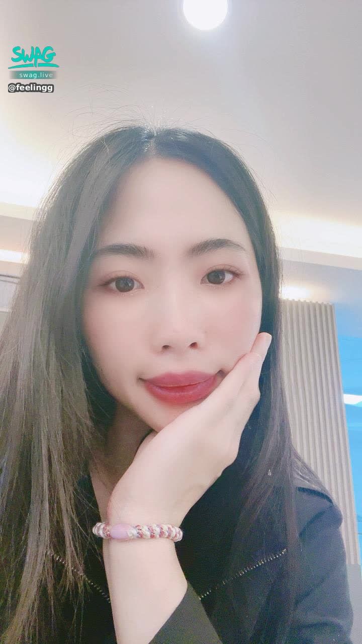 feelingg : 早安哥哥們😘🥰