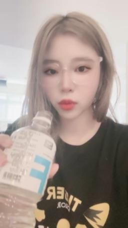 alice_life : 上班的時候偷偷露出