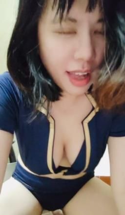 lelelina : 發現新大陸的短衣服🤭🤭🤭
乳溝可以用的很挺🤭🤭
#樂樂#乳溝#性感愛撫#性感#騷#ㄤ#誘惑
