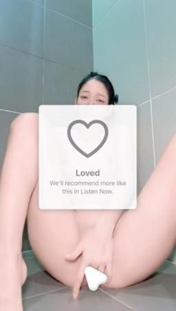 yuyan.n : 你的手指長嗎？ 🥺 （解鎖以移除感應器🤍） Babe