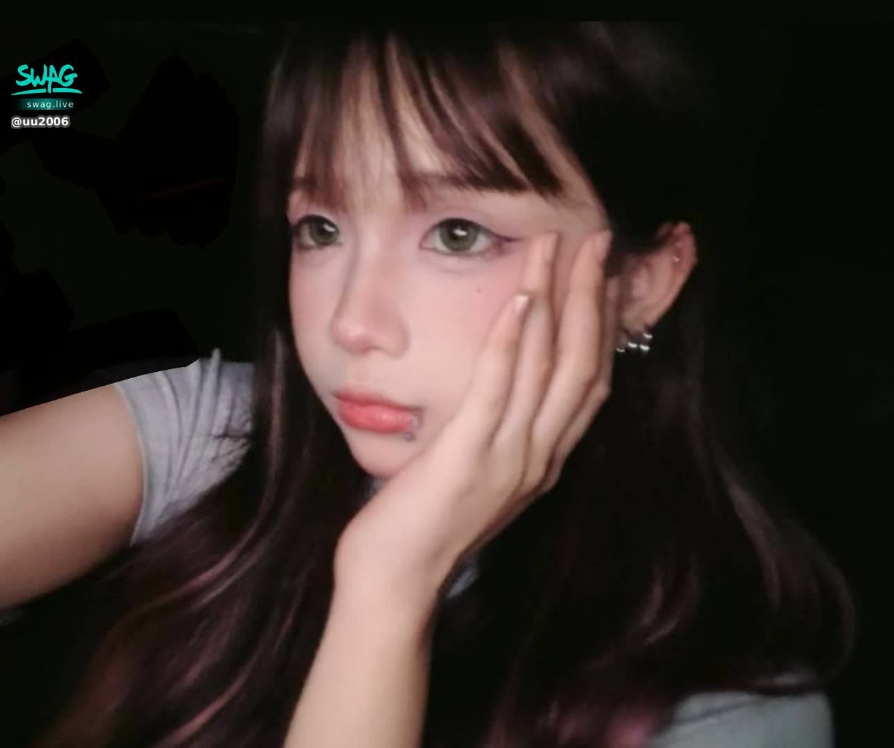 uu2006 : 混血小美女來報到了