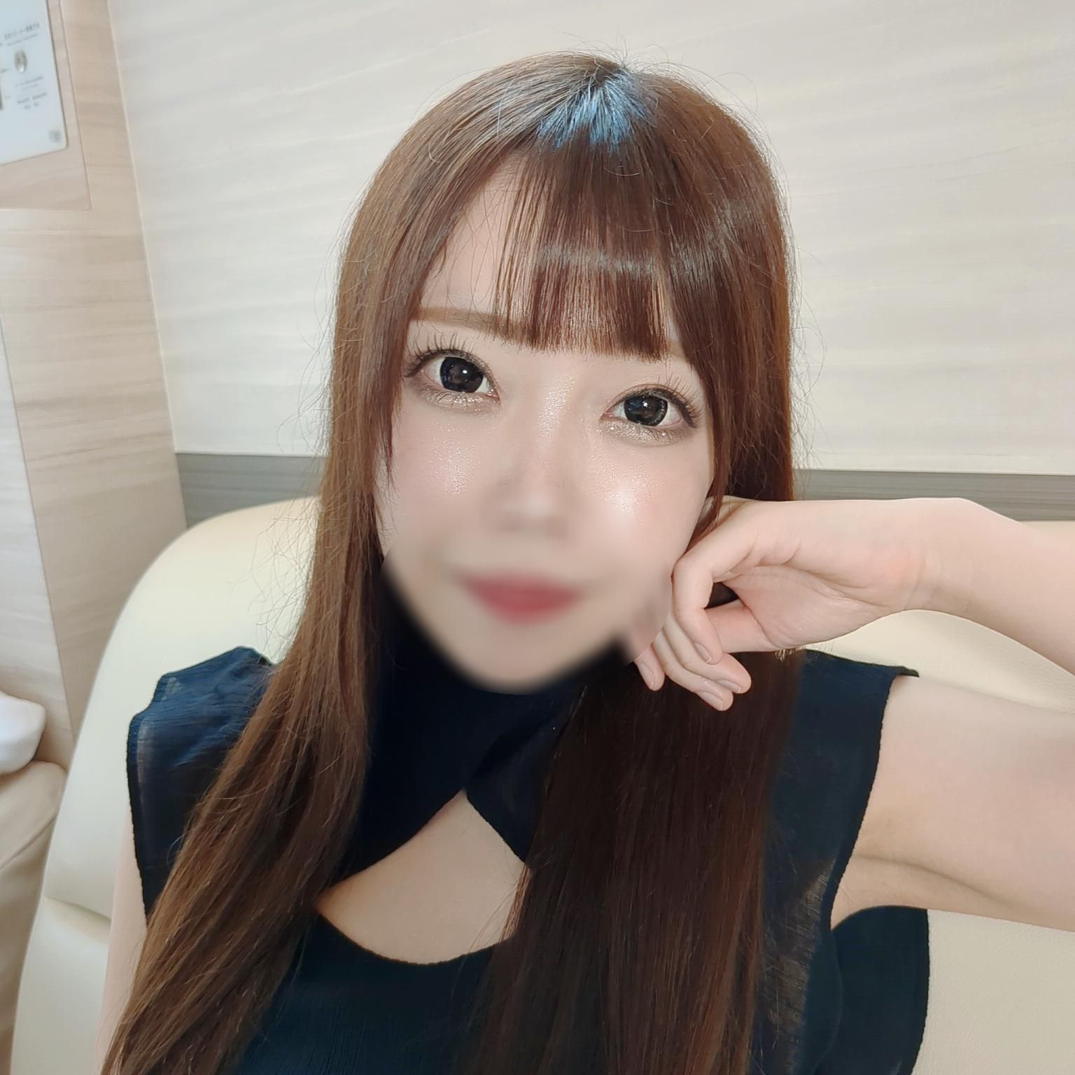  : 🔥【無碼羞辱】🔥纖細美女淚流滿面！膽小不敢吭聲「求你停下…」，初次體驗真實快感💦😈💥