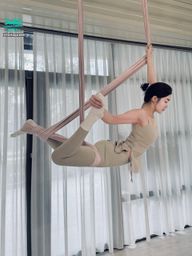 tailaqueen : 讓奶飄浮在空中
#空中瑜伽