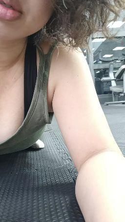 383838moni : 胸肌 巨乳 運動 健身