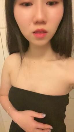 lu.cy0_0 : 低鑽💎解鎖🔓這樣的小母狗你喜歡嗎😈