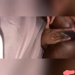 prettybae : masturbating