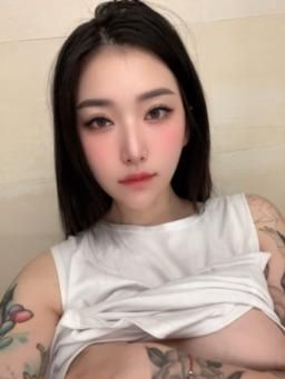 arielbb : ✨ Haven’t seen Aiko’s feature film yet?
Every one of them is wonderful. If there is any spoiler, please send me a private message
Aiko compensates you

#純約會特價中
#長腿
#愛子
#大奶
#潮吹女王
#大尺度
Babe
