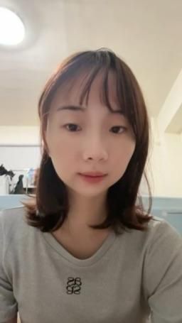 sexyannie : 今天晚上10點會直播喔～
要來找我聊天唷😘