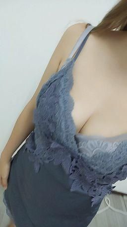 florababy : Let me show you my skirt...
