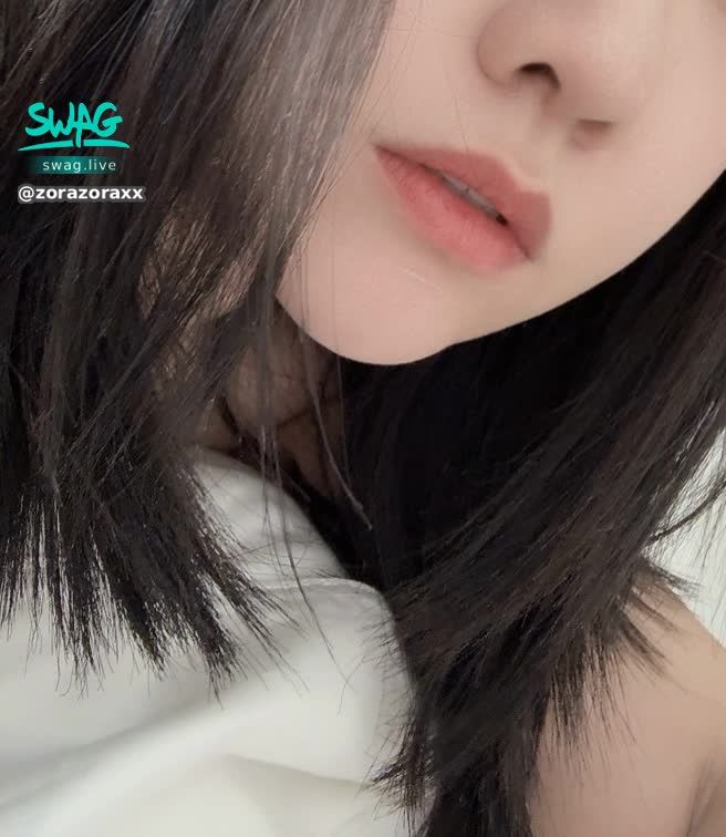 zorazoraxx : 想和哥哥親一口