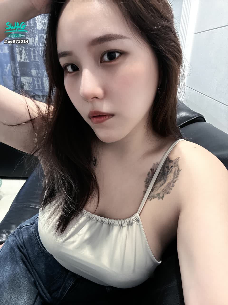 ee971014 : 破碎感是沒有,破產感的是有一點
今晚直播間見🥹🥹