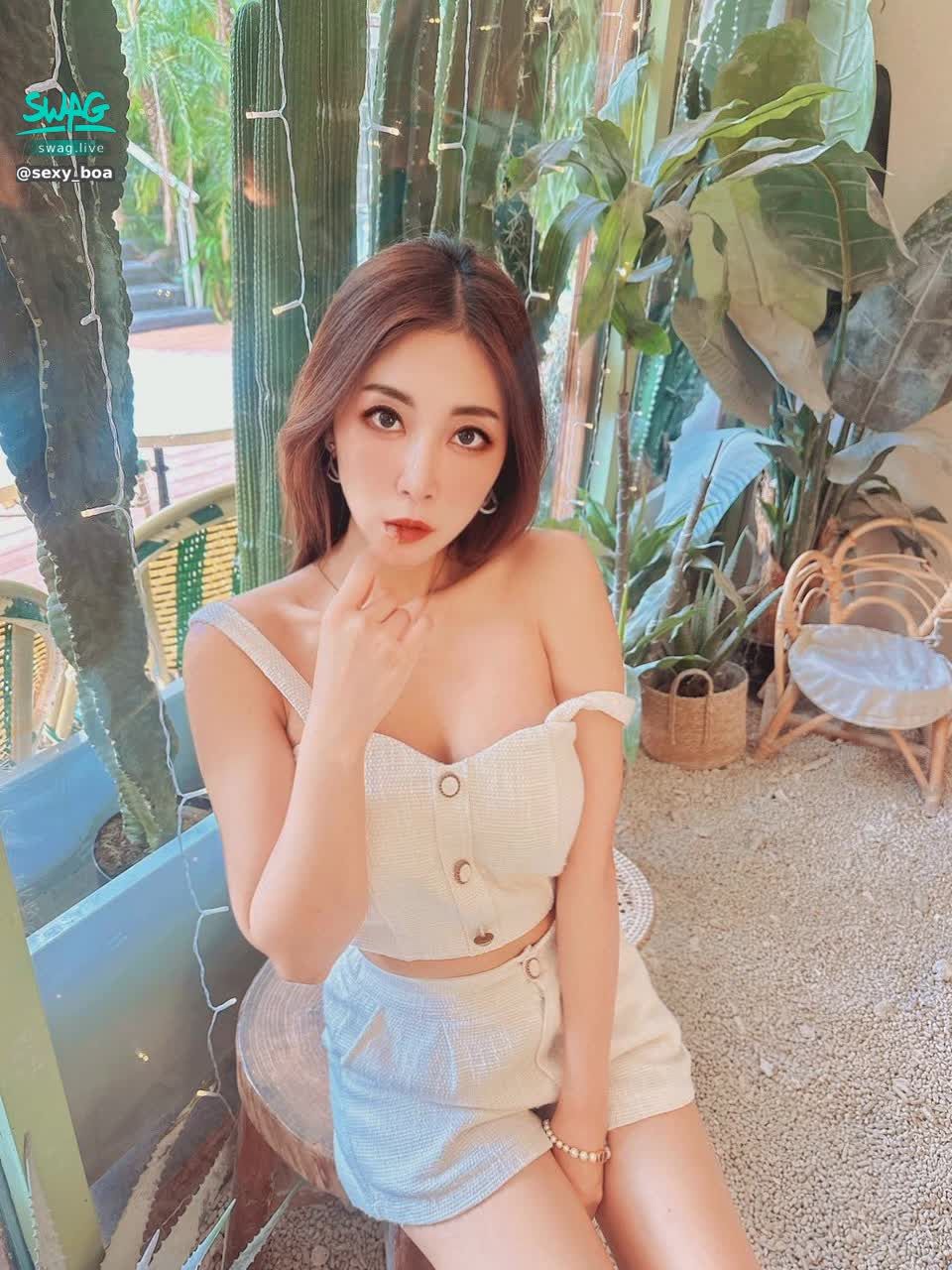 sexy_boa : 這樣有夠無辜嗎？💋🫦