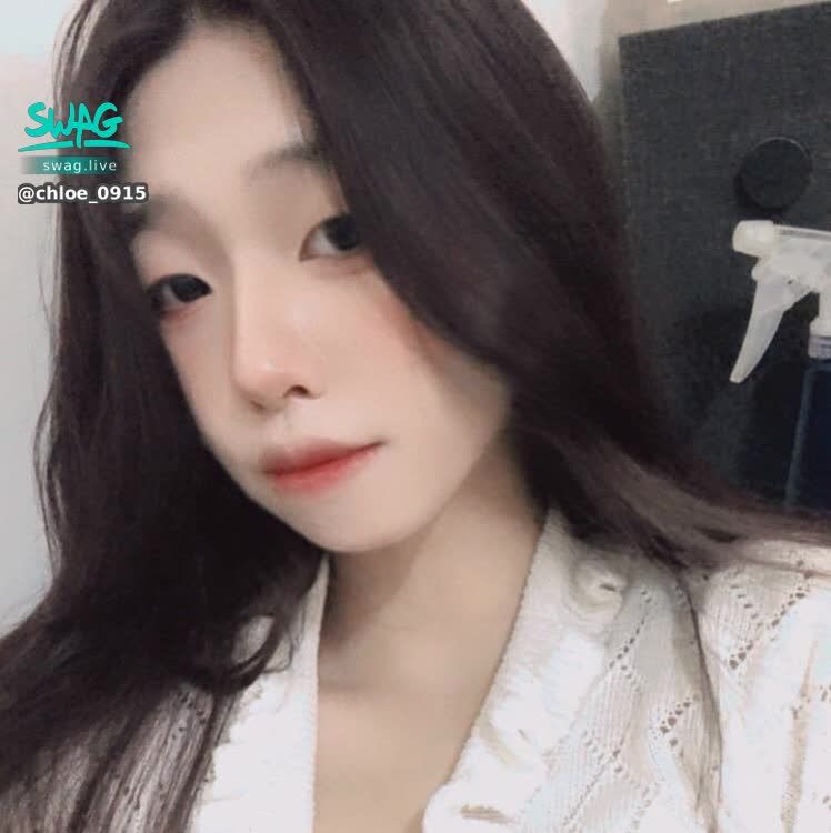 chloe_0915 : Xiaoxi wants to date 🥰 Any brother want to go shopping or eat together? ❤ Direct private message to make an appointment>< #sexy #性感 #露臉 #可愛 #甜美 #素人 #日常 #約會