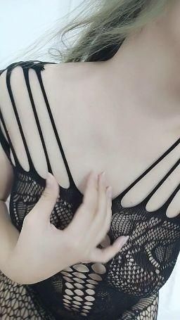 florababy : Pull it open and show it to your brother 😈😈
