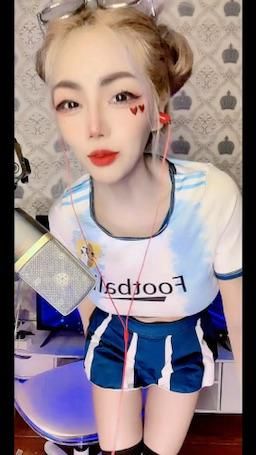 liinda : this time cheer football !!