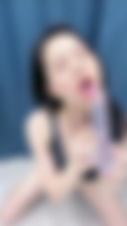 extraneousred6988 : 裸體舔棒🤤當成是你的肉棒舔舔吸吸👅 想要舔舔肉棒後直接放進來🤤性感寶貝舔棒棒好色💦💦💦💦💦💦