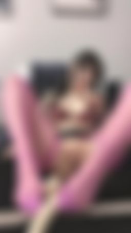 miyukibaby : 超澀口足交一起服務你😈🦶🏻🍌👅💦
