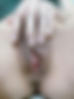 lizbaby : 特寫撫摸荳荳露騷穴
#荳荳 #撫摸 #穴穴 #露穴 #騷穴 #呻吟