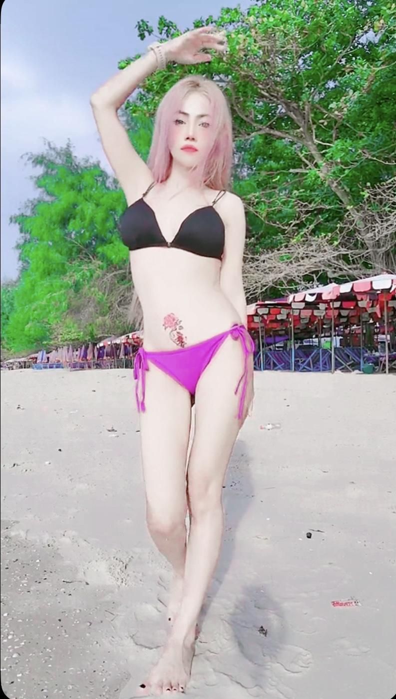 liinda : "Life is good at the beach."🌴🐠🦞🐙🦑🦀