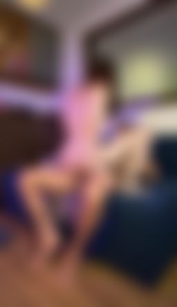 hanson : 超長美腿，捧著馬來西亞人妻屁股在肉棒上倒插蠟燭
